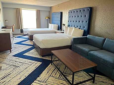 Executive Suite with Two Double Beds
