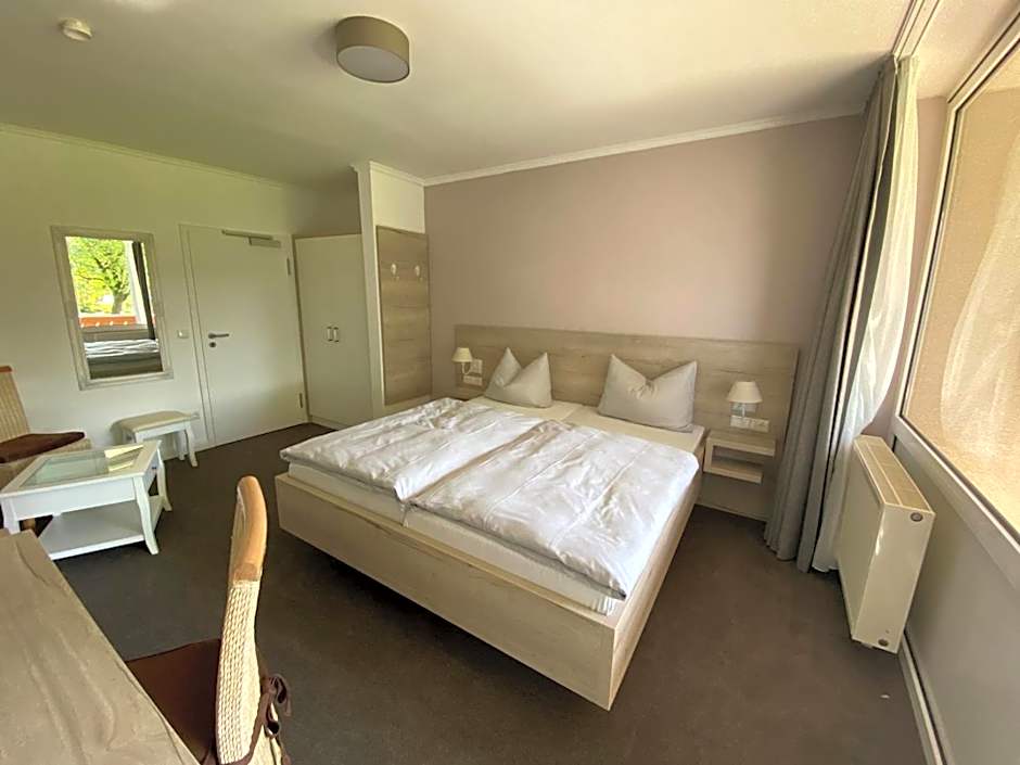 Hotel & Restaurant Kronenhof am Weser-Radweg