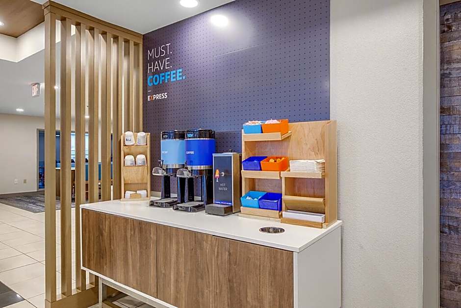 Holiday Inn Express - Gulfport Beach By IHG