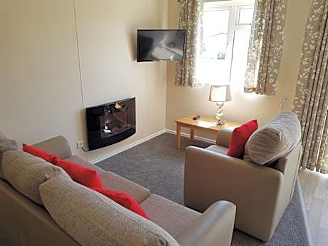 2 Bedroom Gold Chalet