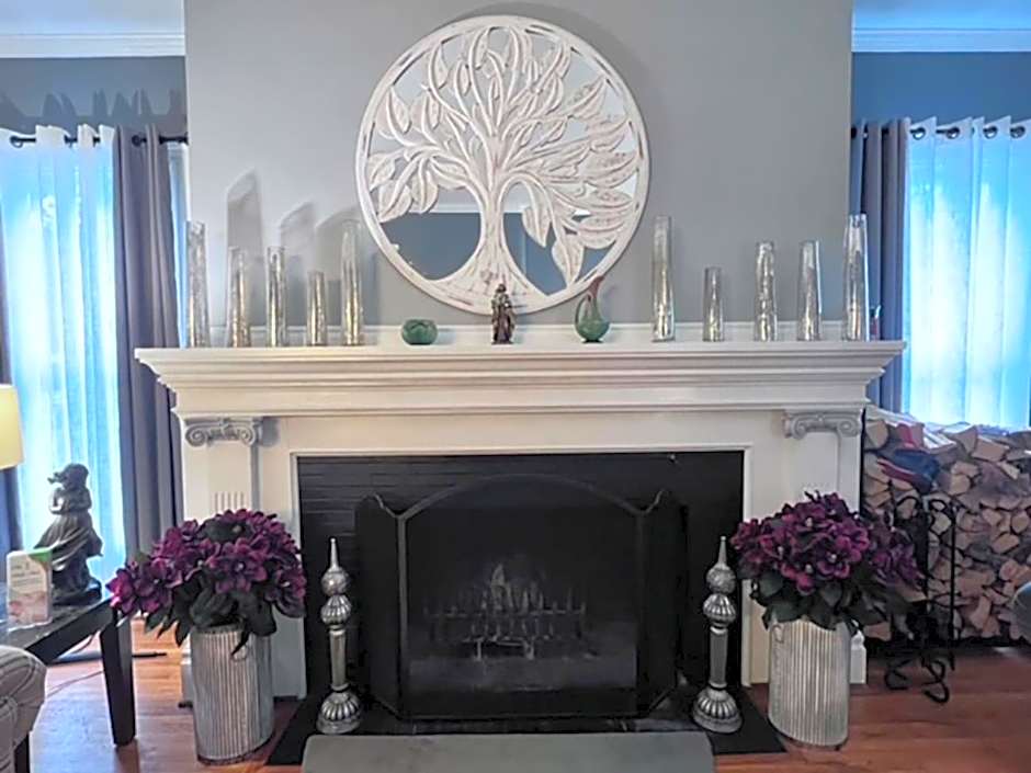 Niagara River Estate