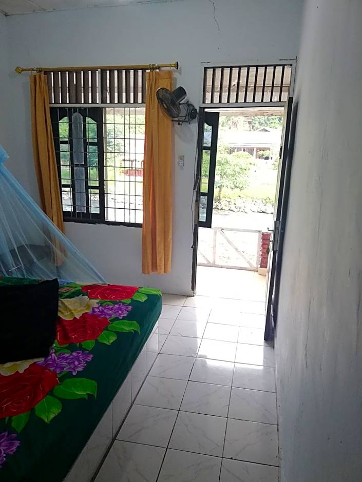 Umiyuki jungle tour only treking with us