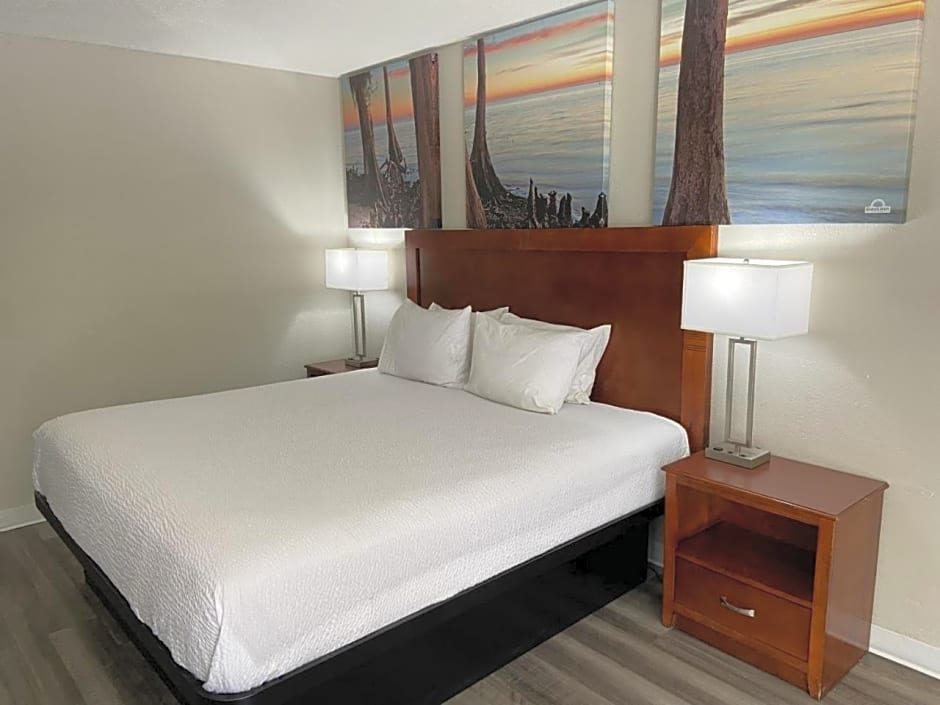 Days Inn by Wyndham Ozark