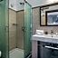 Balhambra Suites - Adults Only