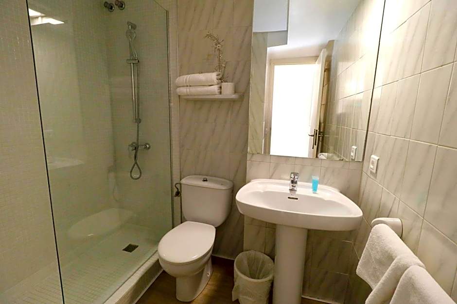 Naika Studios & Apartments