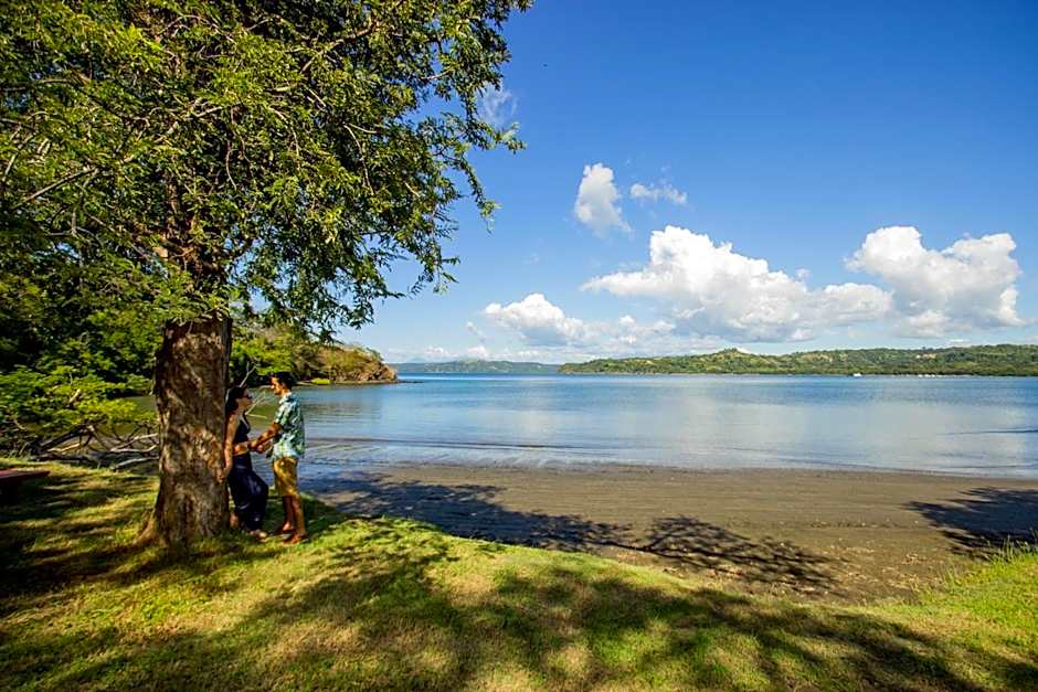 Papagayo Golden Palms Beachfront Hotel