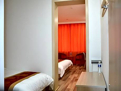 GTI - Fashion Family Room