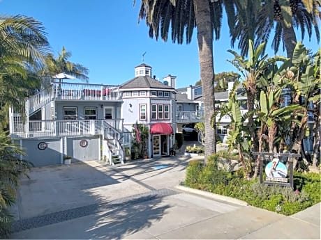 Pelican Cove Inn