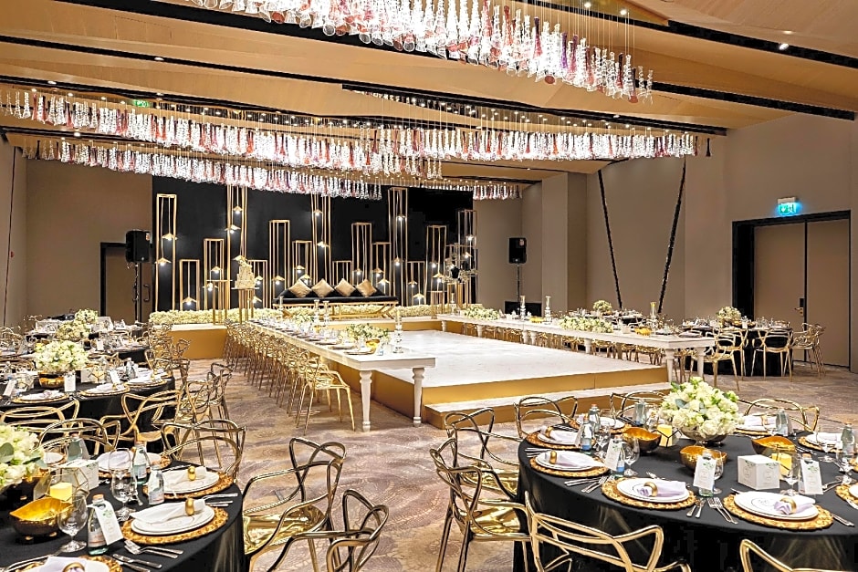 AlRayyan Hotel Doha - Curio a collection by Hilton