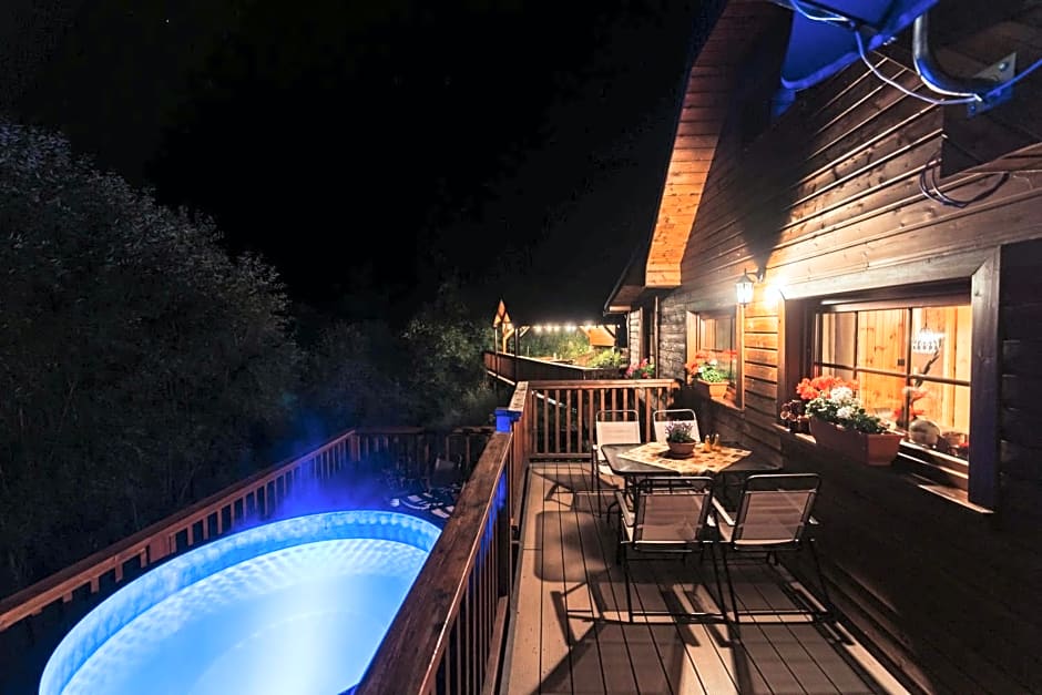 SOVIA WELLNESS CHATA s jacuzzi kaďou a saunou, Čingov