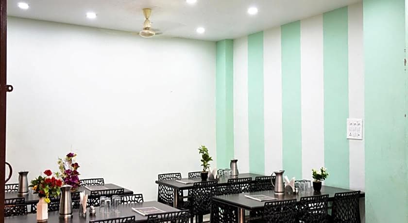 HOTEL ATA INN AND RESTAURANT (20 Mtrs from Dargah), Ajmer