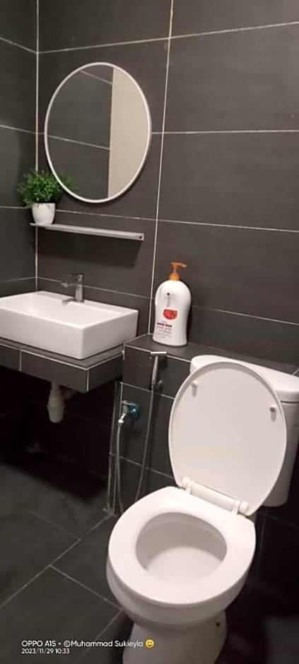 RJ Studio 1 - Kompleks Mutiara