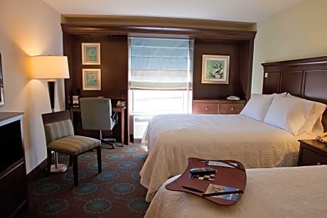 2 Queen Beds Nonsmoking