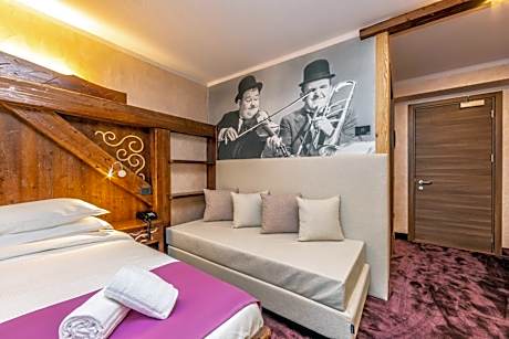 Superior Double or Twin Room with Mountain View