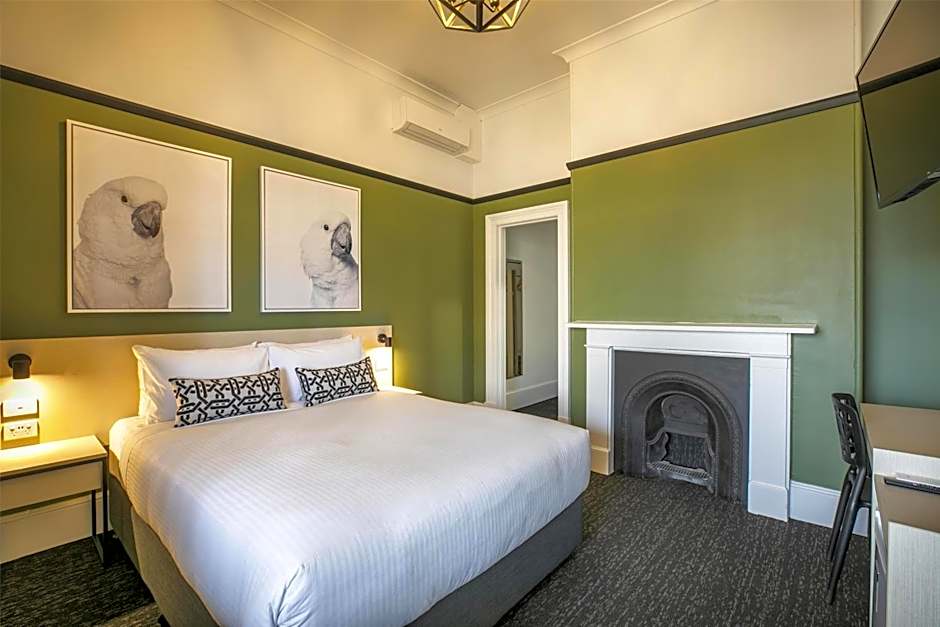 Nightcap at Exeter Hotel