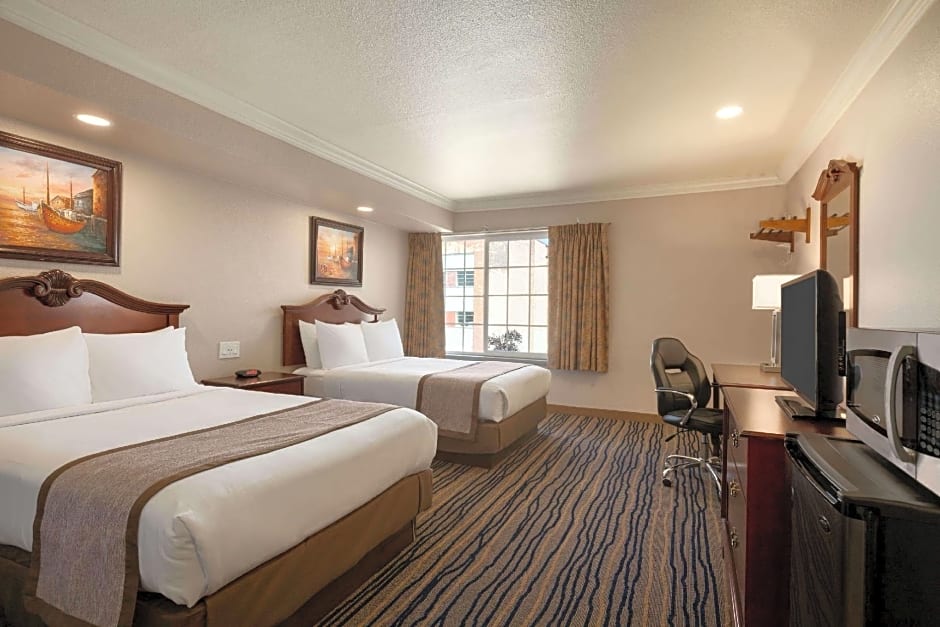 Days Inn by Wyndham Eureka CA