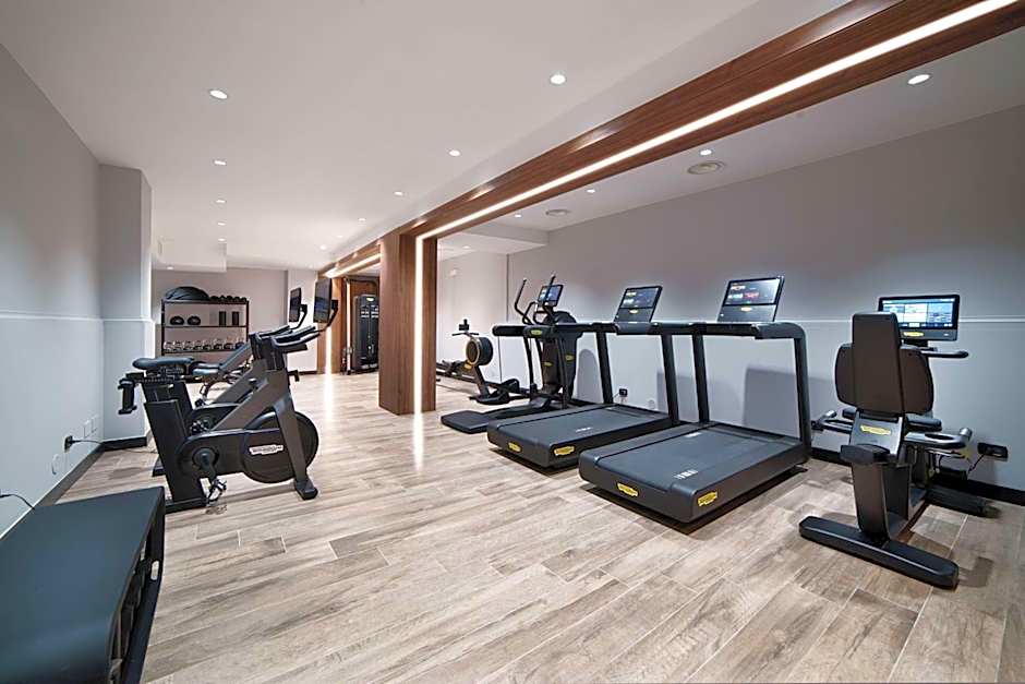 Radisson Hotel Nola Naples