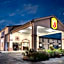 Super 8 by Wyndham Sallisaw
