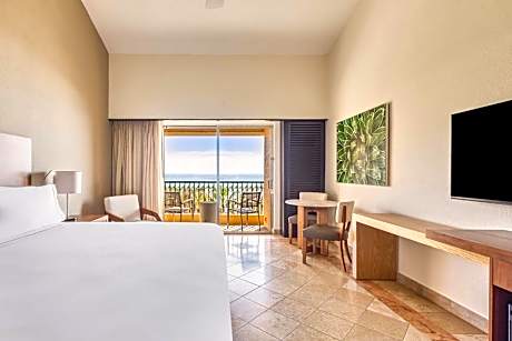 Deluxe King Ocean View