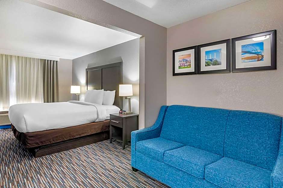 Comfort Inn & Suites
