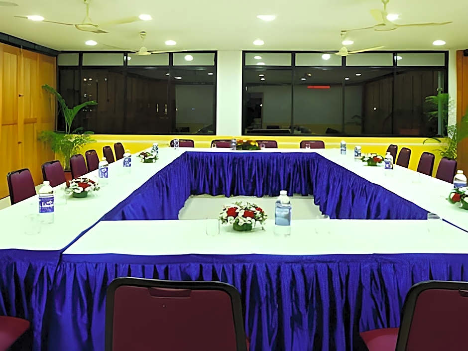 Hotel Green Dreams – Cochin, NE