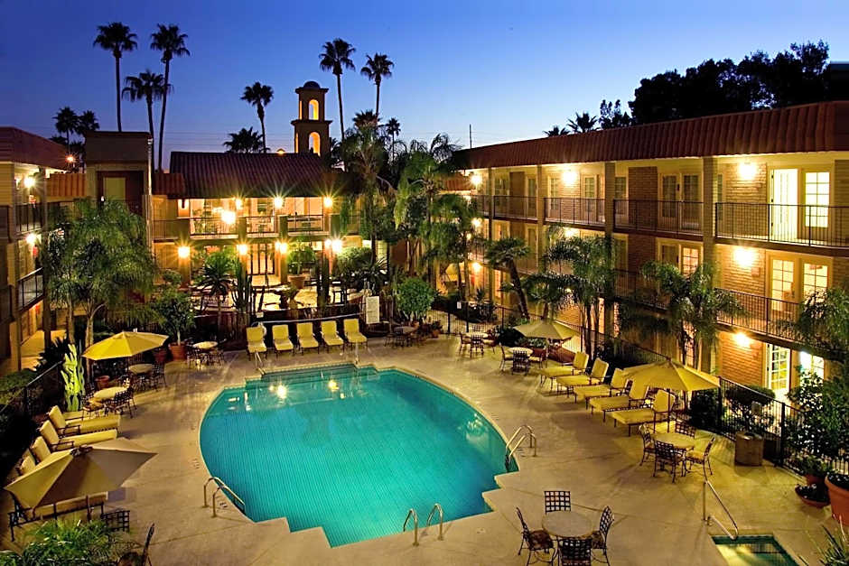 DoubleTree Suites By Hilton Tucson - Williams Center