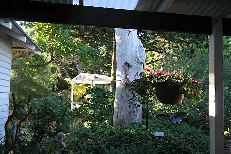Rosebridge House Bed & Breakfast