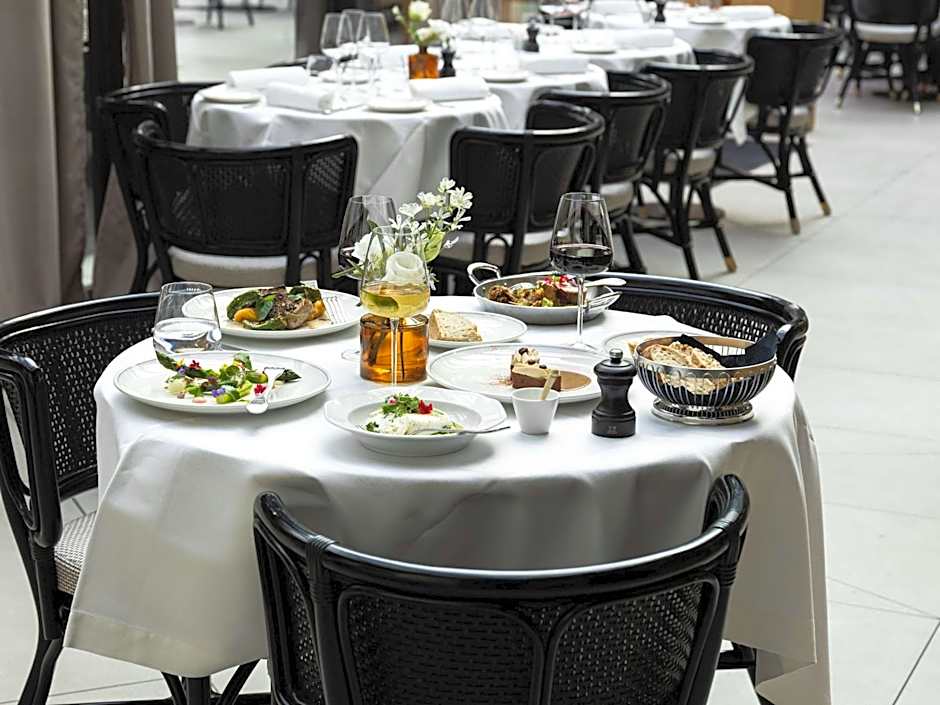 Domaine Reine Margot Paris Issy MGallery Collection