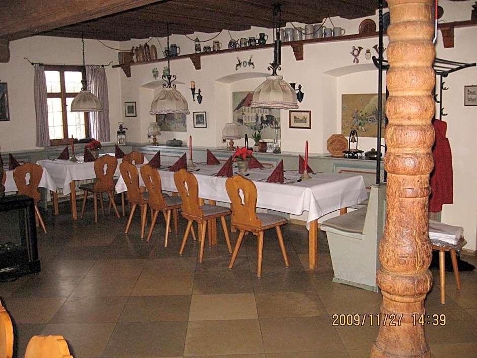 Alte Poststation Goldener Hirsch