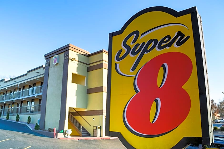Super 8 by Wyndham Raleigh Downtown South