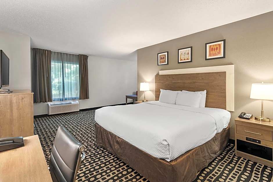 Quality Suites Stratford