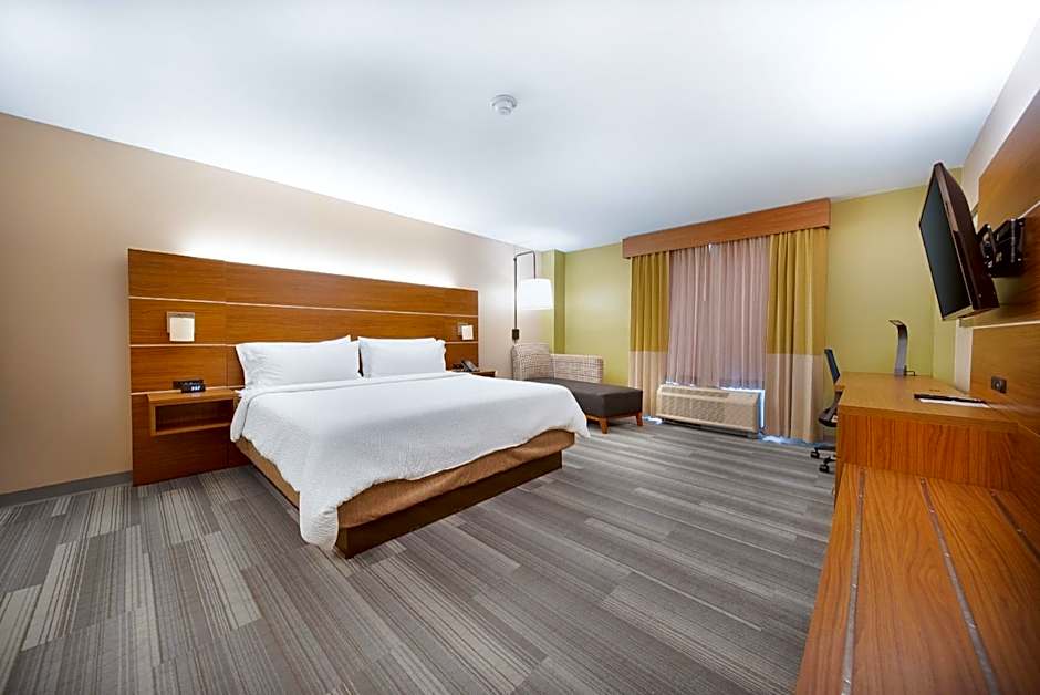 Holiday Inn Express Trincity By IHG