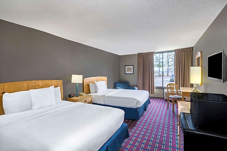 Travelodge by Wyndham Memphis