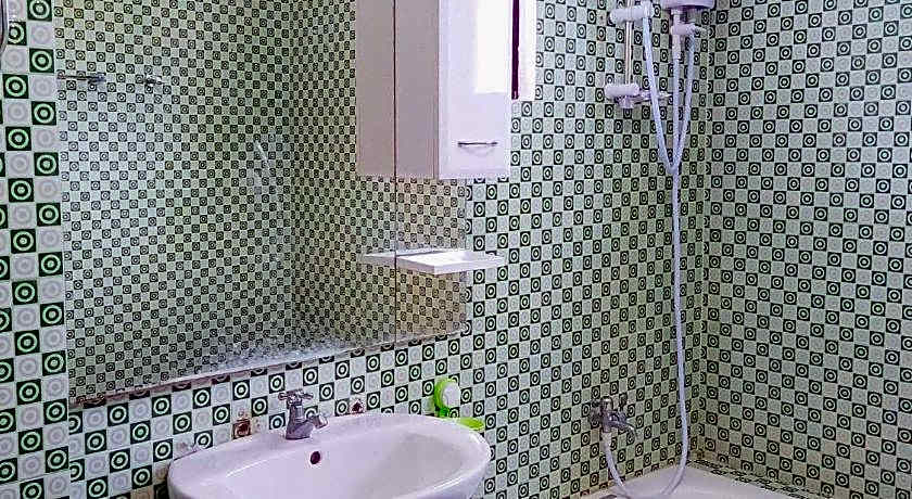 RedDoorz @ Garcia Hernandez Bohol