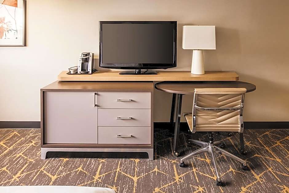 Holiday Inn Santa Ana-Orange County Airport By IHG