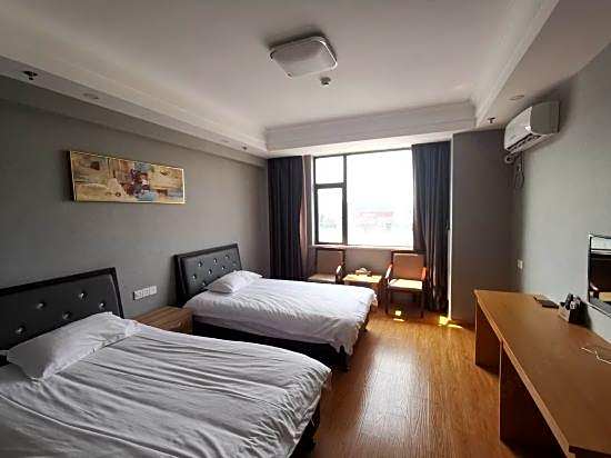 Zhenfeng Business Hotel