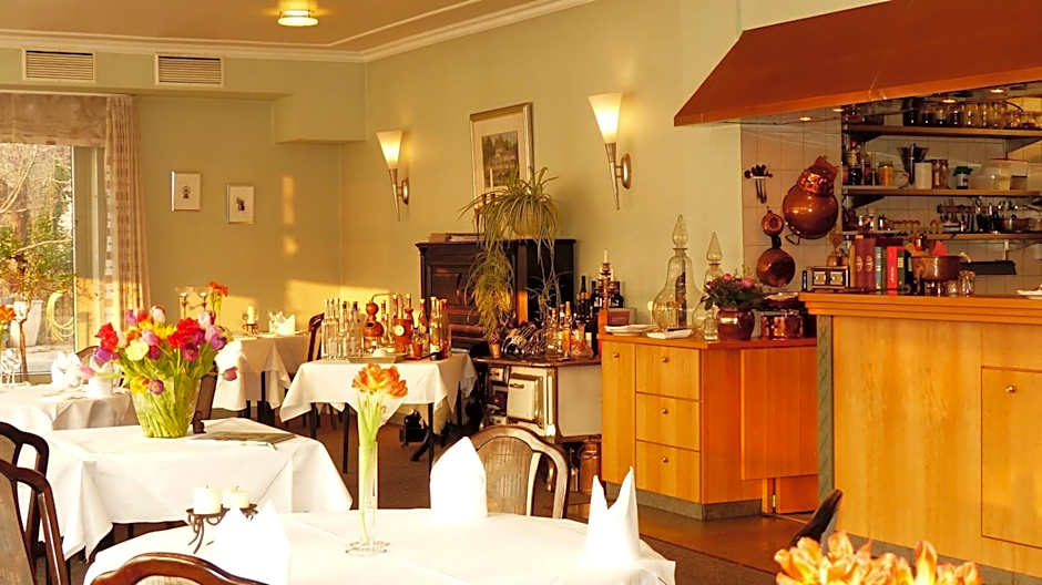Restaurant und Hotel Zum Weissen Ross