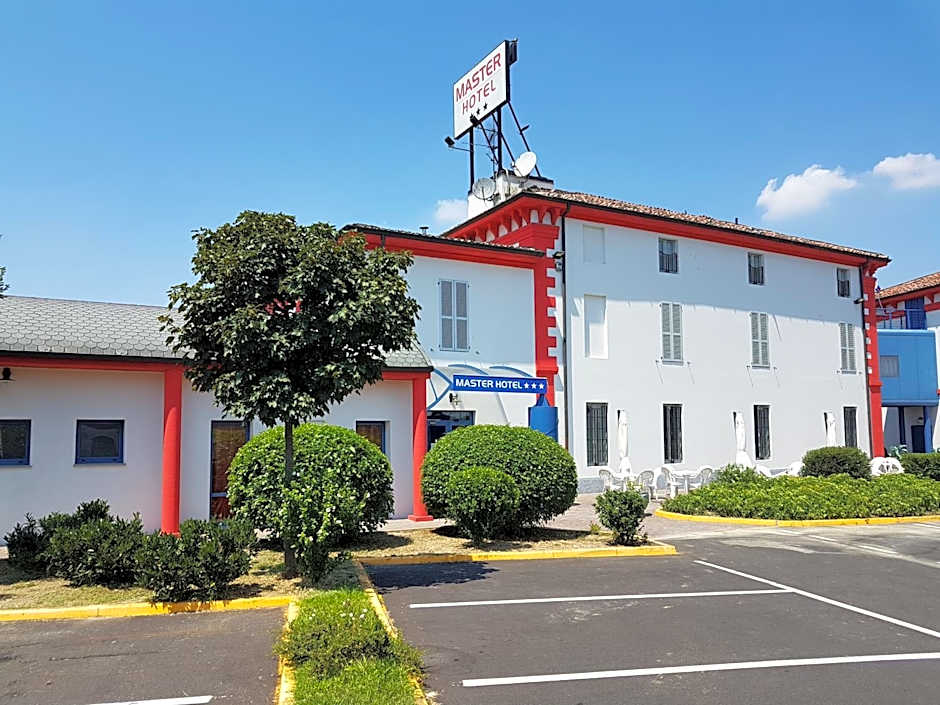 Master Hotel