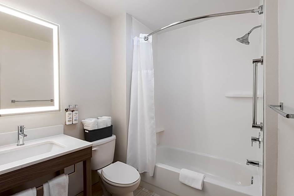 Holiday Inn Express Atlanta West - Theme Park By IHG