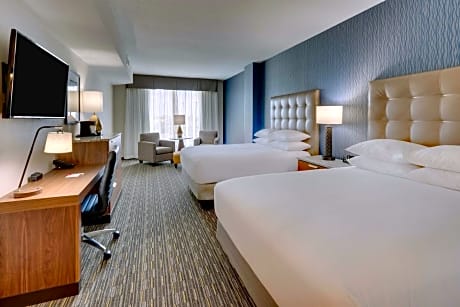 Spacious Queen Room with 2 Queen Beds – High Floor