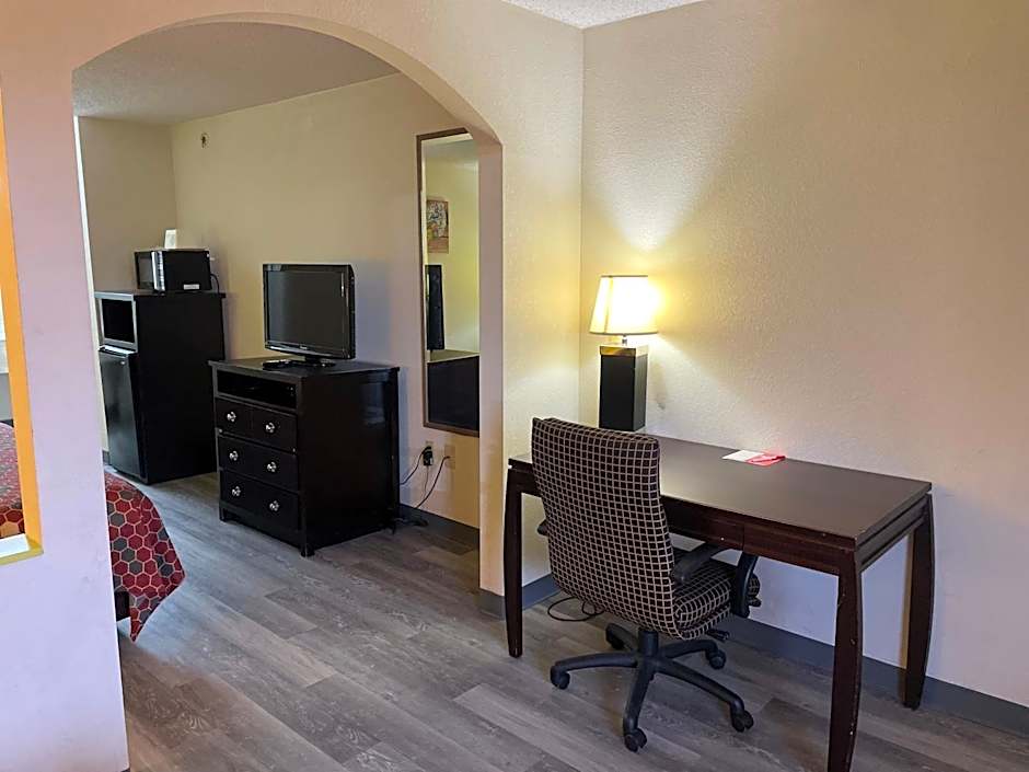 Econo Lodge Inn & Suites Sweetwater I-20