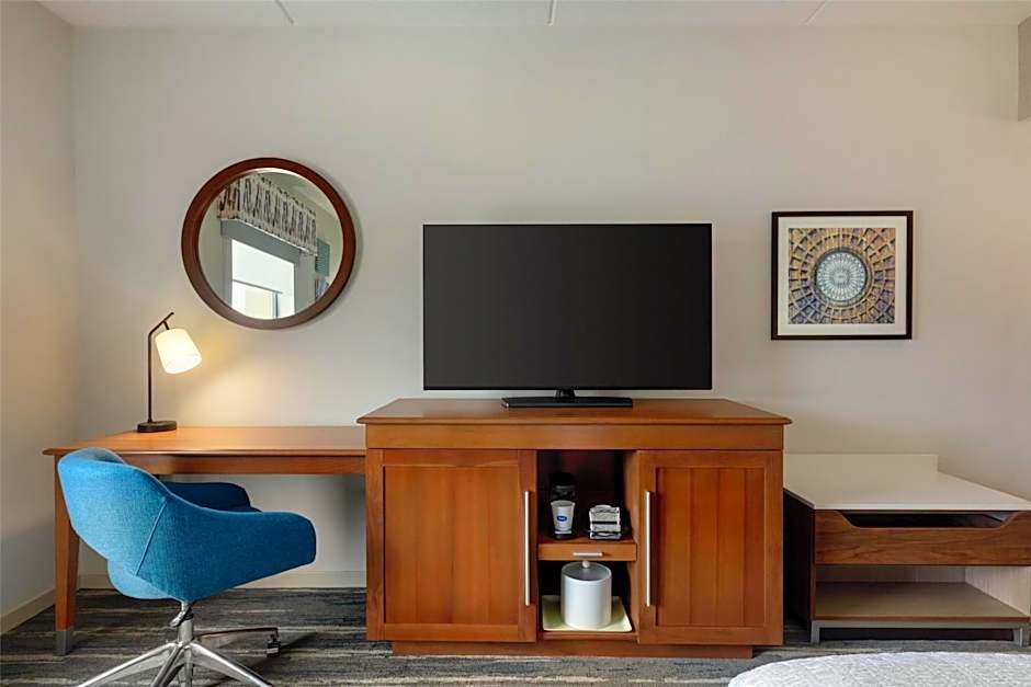 Hampton Inn By Hilton & Suites Pittsburgh/Harmarville