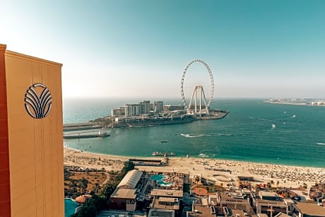 Amwaj Rotana Jumeirah Beach