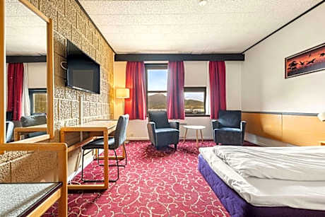 Single Room with Private Bathroom