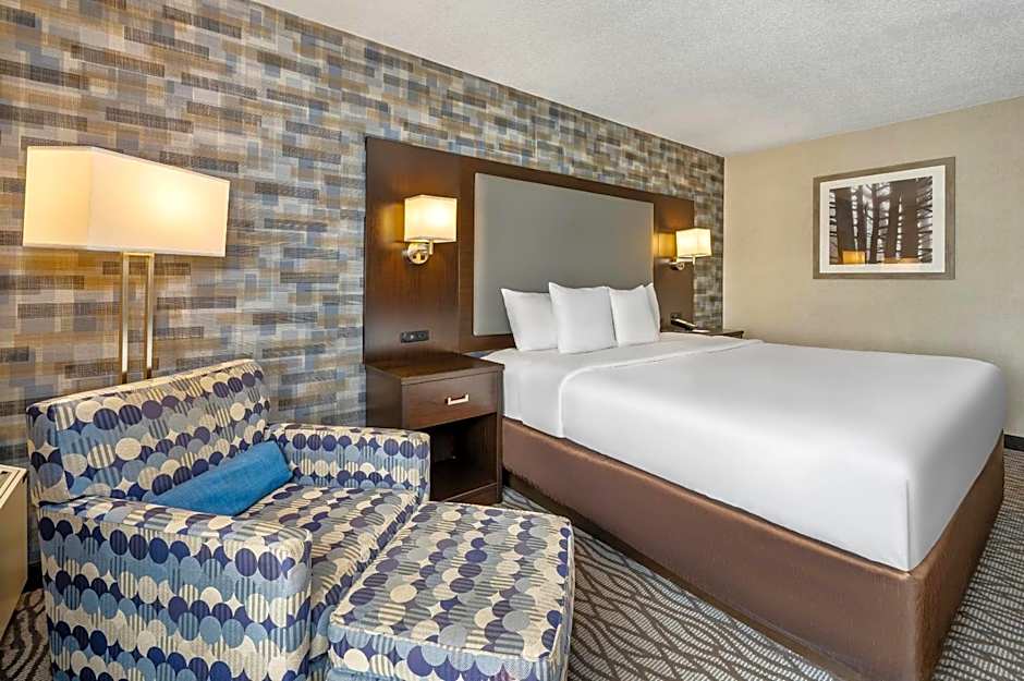 Comfort Inn Montreal Aeroport