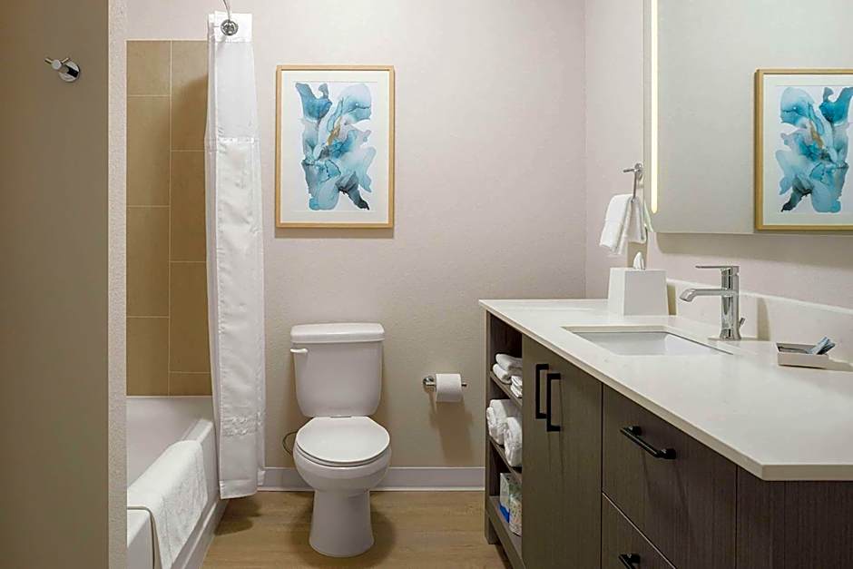 WaterWalk Extended Stay by Wyndham Jacksonville Deerwood Pk