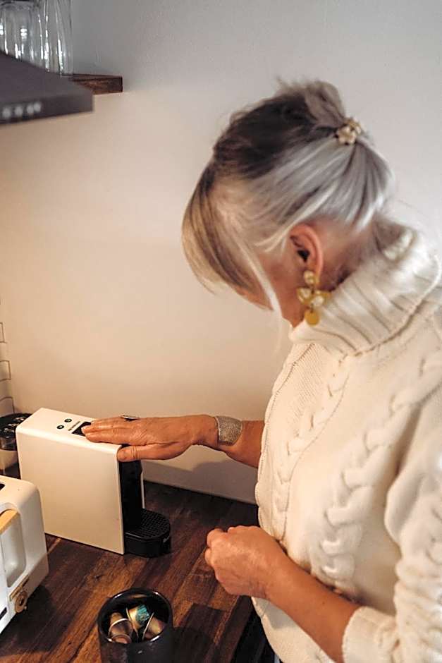 Green Gables B&B Waterfront Apartment or Garden Studio