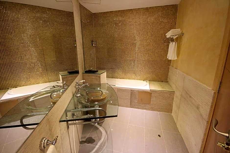 Menoir Dorsett Madrid Leganés