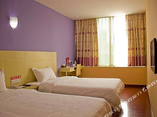 Yuting Hotel (Guangzhou Shangxiajiu Pedestrian Street Hualinsi Subway Station)