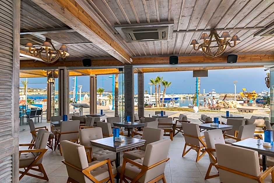 Ocean Dreams Suites - By the Harbour
